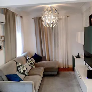 https://memo-moscavide-guest-house.hotels-lisbon-portugal.com