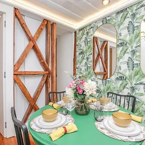 https://golden-cage-chiado-charm-historic-and-cozy.hotels-lisbon-portugal.com