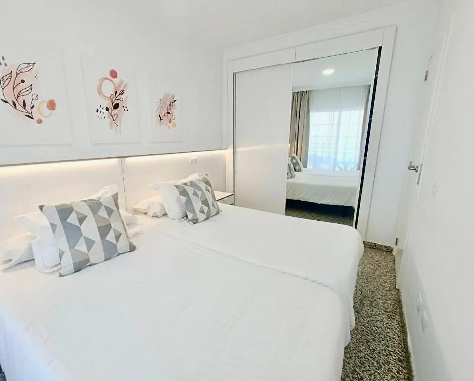 Apartamentos Sol Mar Los Cristianos  Los Cristianos (Tenerife)