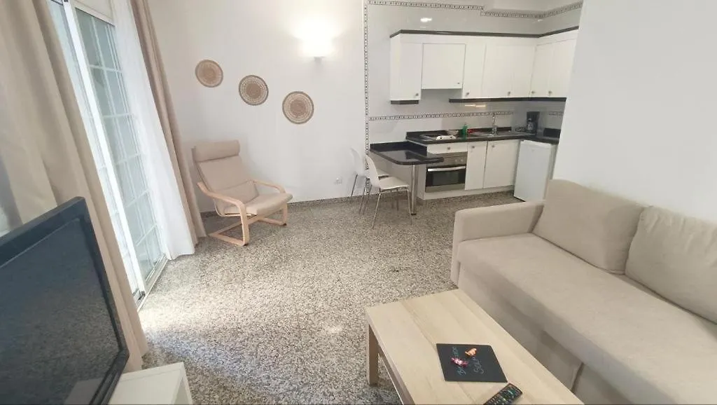 Apartamentos Sol Mar Los Cristianos  Los Cristianos (Tenerife)